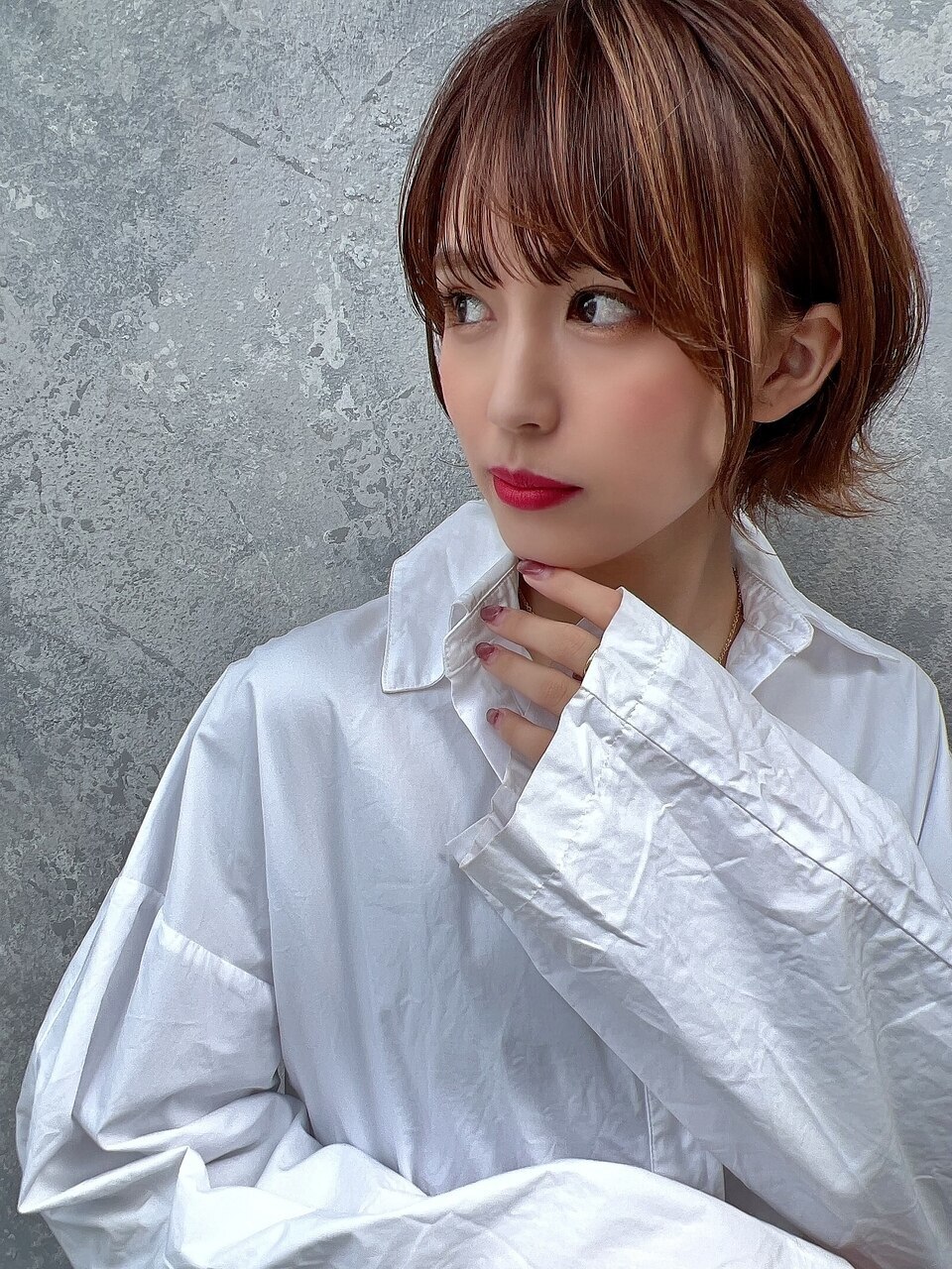 小顔ショートボブハイライトカラー大人ショートカット白髪染め