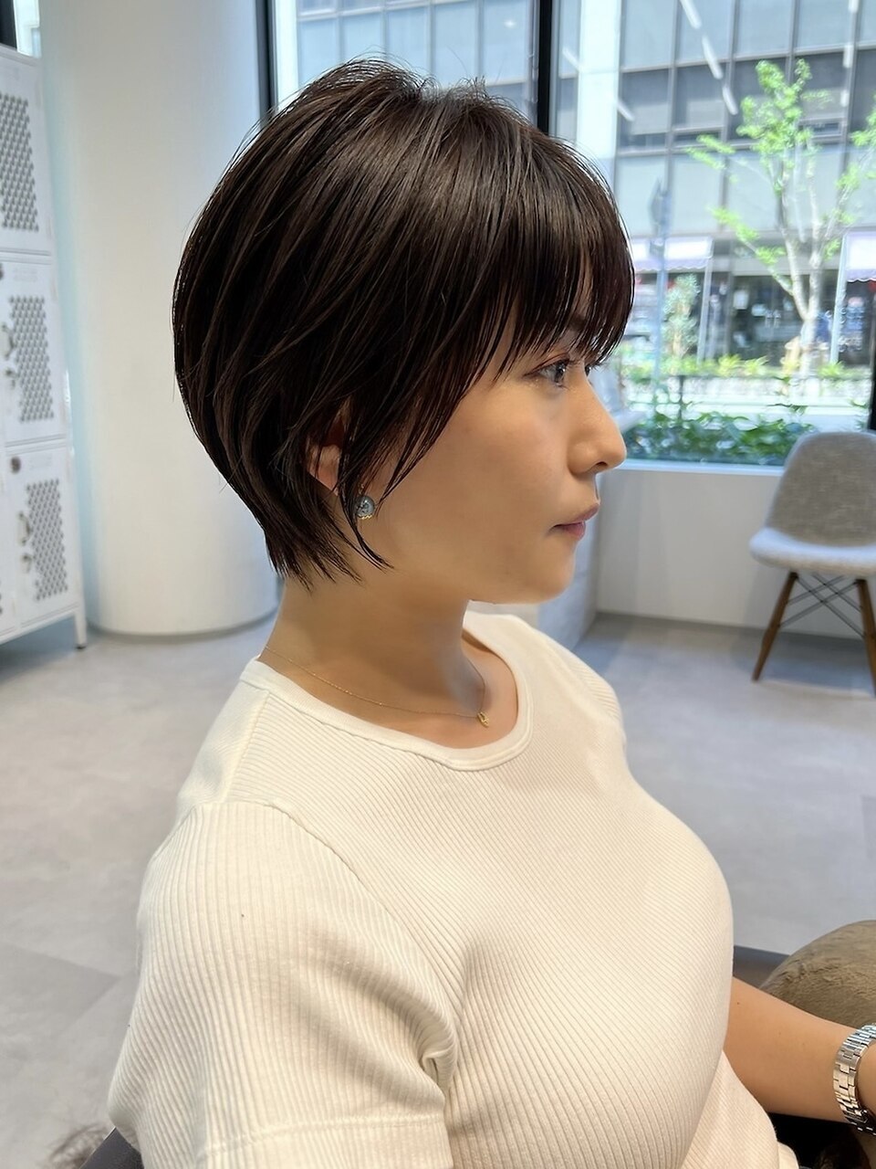 小顔ショートボブハイライトカラー大人ショートカット白髪染め